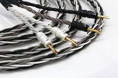KnuKonceptz BFA Style Banana Plugs Accept 8 to 16 Gauge Speaker Wire Pack of 4