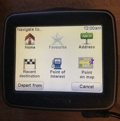 TomTom EASE United States And Canada Edition Car Mount GPS Bundle