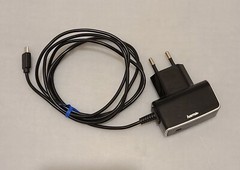 Hama AC to DC Switching Power Adapter w/ Europlug and Micro-USB connectors