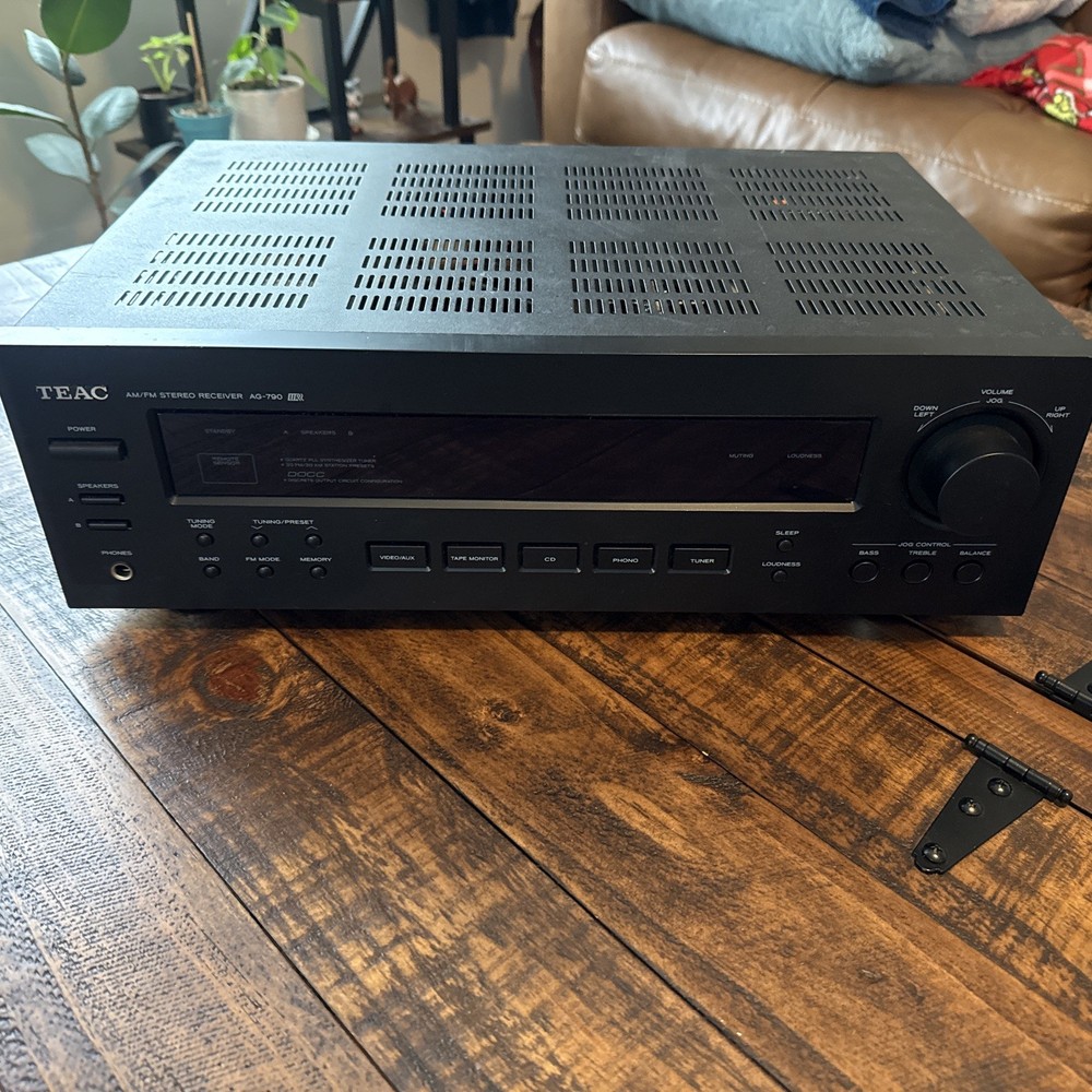 TEAC AG-790A 2-channel 100W AM/FM Stereo Receiver Tested No Remote Works