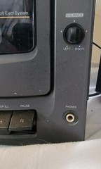 Vintage 1994 Koss HG20 Radio Cassette Player Detachable Speakers AC or Battery