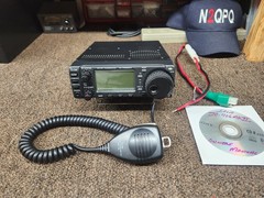 Icom IC-706MKII ( Japanese Version ) HF/6m/2m Mobile Transceiver ! Very Nice !