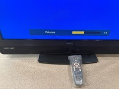 VIZIO LCD TV Model VW37L HD Flat Screen Built-in Speakers Black with HDMI Inputs