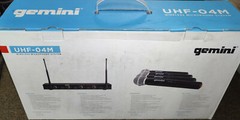 Gemini UHF-04M 4-Channel UHF Handheld Microphone Set w/Receiver. Demo Unit