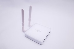 UGOOS AM7 TV BOX Android 11 Amlogic S905X4 DDR4 4GB RAM 32GB ROM WiFi6 1000M