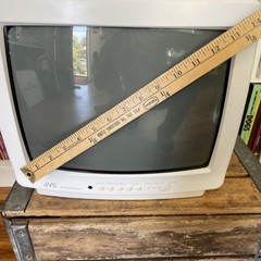 JVC Mastercommand C-13WL513” CRT VTG Retro Gaming Television White & Yellow 1994