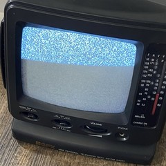 GPX 1993 Mini TV Black & White Television AM/FM Radio w/ Power Cord – Works
