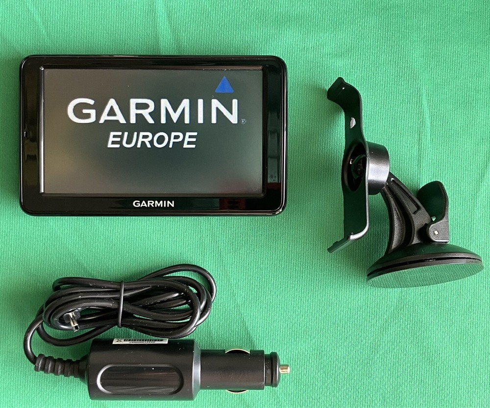 GARMiN NUVi GPS LARGE 5″ 2024 FULL EUROPE & UK MAPS BUNDLE