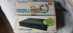 APEX DT502 Digital-to-Analog DTV Converter Box w/Remote Control – Open Box