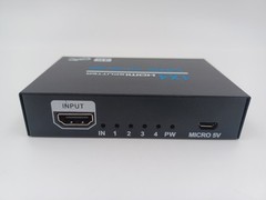 1×4 HDMI Splitter 4K UHD 30Hz Multi‑Display Mirror Hub 4 Outputs&Micro-USB Power