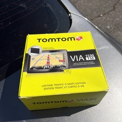 TomTom VIa 1530TM 5″ Touchscreen GPS Tested Works ( Used ) FREE SHIPPING