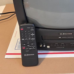 Emerson EWC1304 13” TV VCR Combo Retro Gaming w/Remote VCR NOT WORKING A/V YES
