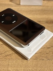 Apple IPod Classic 7th Gen 160Gb NEW EXTERIOR+BATTERY! MC297J / MINT. Espresso
