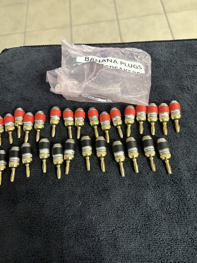 Mediabridge Banana Plugs Corrosion Resistant 24k Gold Plated Connectors 28 Piece