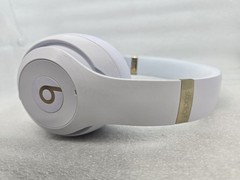 Beats Studio3 Over the Ear Wireless Headphone White FAST FREE SHIPPING a