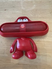 Beats Pill 2.0 Red Speaker + Red Character Stand – FOR PARTS / REPAIR No Battery