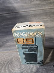 Vintage Magnavox 89 FM AM Pocket Radio NOS w Box Hong Kong New Unused