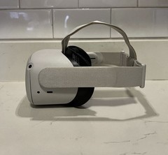 Meta Oculus Quest 2 – 128GB VR Headset With Pamphlet