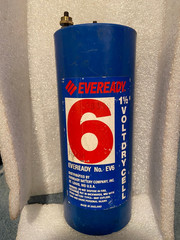 Eveready 1.5 Volt Dry Cell Used 10″ Battery FOR COLLECTABLE OR DISPLAY ONLY e2