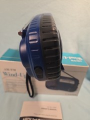 Vintage RadioShack 12-801 AM/FM Wind-Up Radio with Emergency Alarm