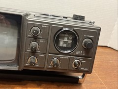 Sylvania Mini Combo MQ9014GY AM/FM Radio & TV Untested No Battery Cover