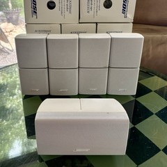 5 Bose Double Cube Speakers 1 Center and 4 Surround White Very Good Condition