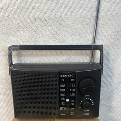 LEOTEC AM/FM Radio white Best Reception, AC or Battery Operated Portable Radio