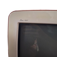 Retro TV LG 14 CRT EDITON TV + REMOTE CONTROL – VERY RARE! BOXED