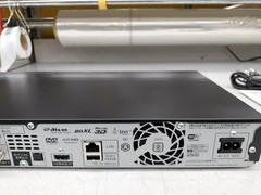 Sharp BD-UT2200 Blu-Ray/HDD Recorder Good Condition from Japan w/Accessories