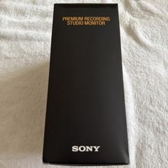 Sony MDR-V900HD Premium Recording Studio Monitor Headphones, new in box