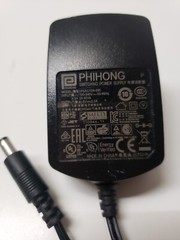 AC/DC Adapter INPUT:100-240V 50-60Hz 0.3A OUTPUT: 5V 2.0A 5mm plug tip