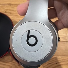 Beats by Dr. Dre Solo Wireless Over the Ear Headphones – Space Gray