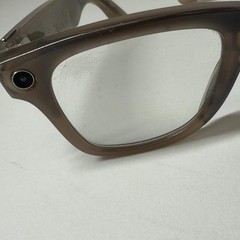 Broken Ray-Ban Stories Wayfarer Warm Grey Standard AI Smart Glasses Read