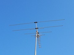 250 Mile Long Range HDTV1080p Outdoes 990 m TV Antenna Digital UHF/VHF FM Radio