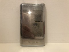Apple iPod classic 5th Generation 30GB – Black – NEW BATTERY