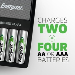 Energizer Rechargeable AA and AAA Battery Charger with 4 AA NiMH Batteries