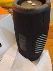 AUTHENTIC JBL Xtreme 3 Portable Bluetooth Speaker Waterproof 15 hours (Black)