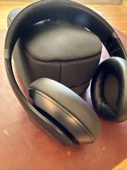 Beats Studio Pro Wireless Bluetooth On-Ear Headphones Black w/ Case – OPEN