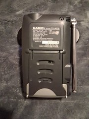 Casio TV-900B Mini Hand Held Television Battery Operated w/Pull-Out Antenna