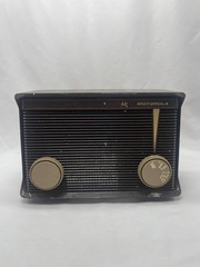 Vintage Brown “Retro Jetson’s” 1959 Motorola Model A1N-32 AM Radio-MCM Decor