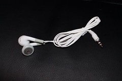 Pack of 3 Long 6′ Cable – 3.5mm White In-Ear Earbuds
