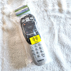 (LOT OF 40) DIRECTV RC73 IR/RF UNIVERSAL REMOTE CONTROLS / GENIE / 1 CASE / NEW!