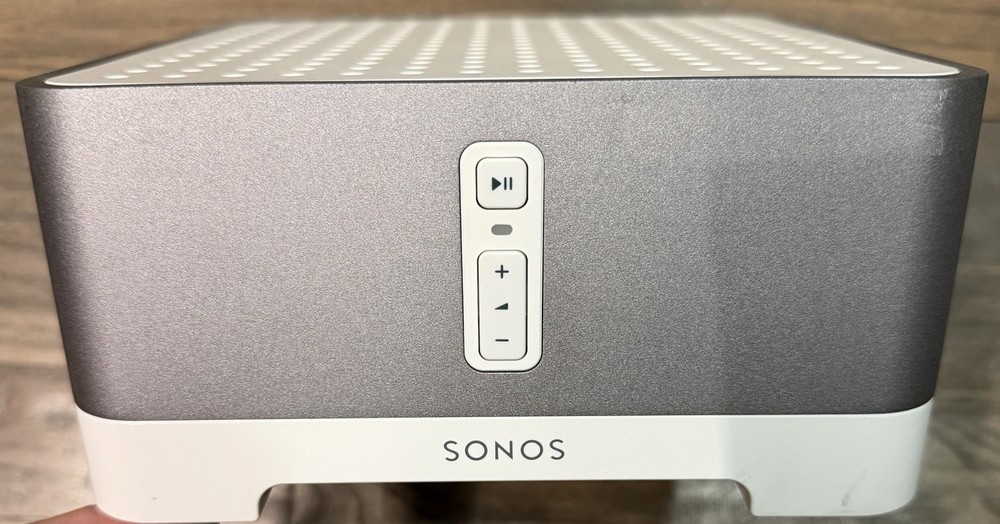 Sonos Connect Amp 2nd Gen Unit S2 *FOR PARTS* POWERS ON AND OFF