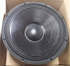 B&C | 18IPAL-8 | 18″ High Pwr Lightweight Neodymium Magnet PA DJ Woofer 4.5″ VC