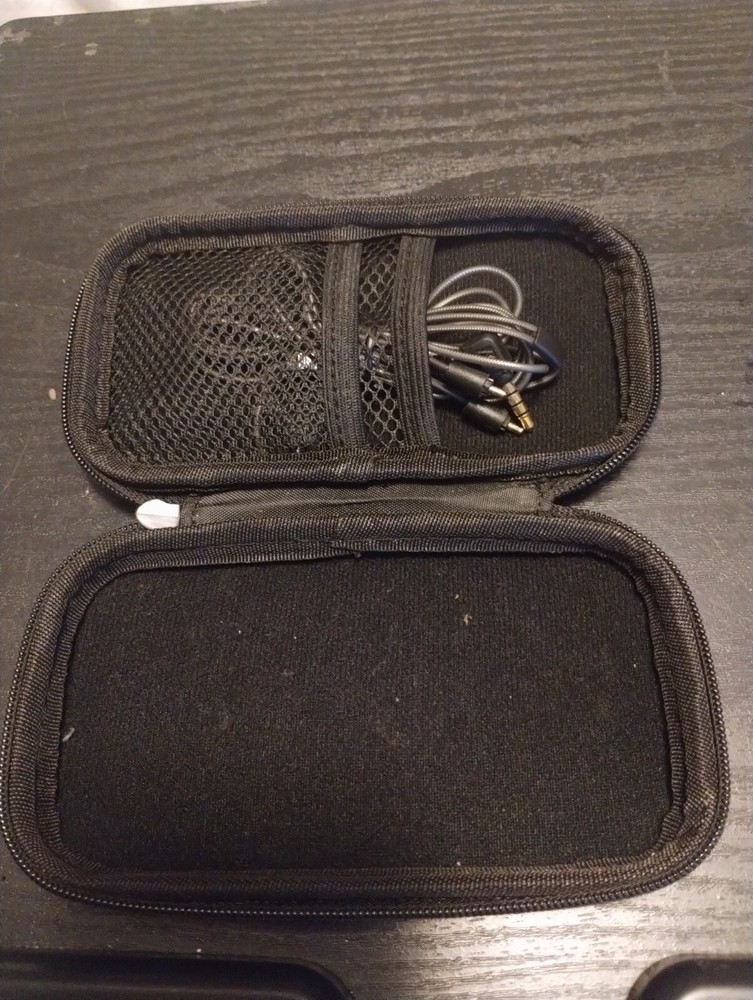 M6 Pro In Ear For Musicians Pre Owned Only What S In The Pictures