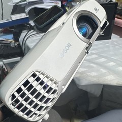 Epson PowerLite Home Cinema 2030 2D/3D 1080p 3LCD Projector -Lamp Runtime: