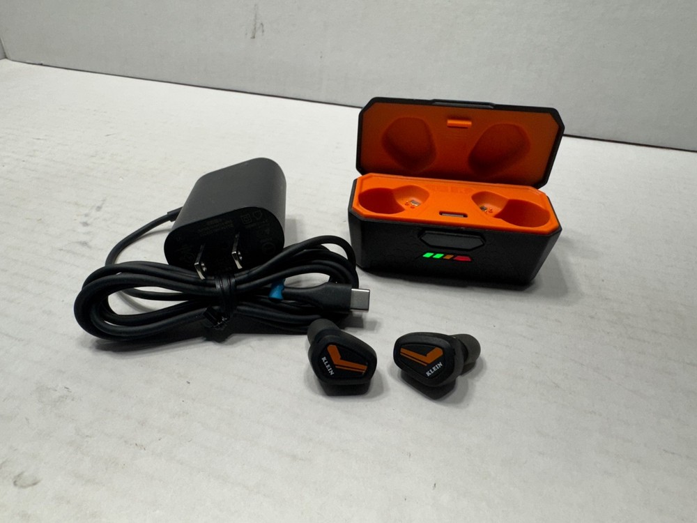 KLEIN TOOLS [AESEB1] WIRELESS BLUETOOTH JOBSITE IN-EAR EARBUDS – [COMPLETE SET]