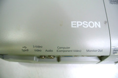 Epson EX30 H283A LCD Projector 223 Lamp Hours. NO REMOTE OR POWER CORD