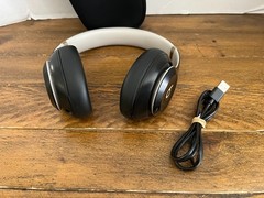 Beats by Dr. Dre Beats Studio Pro Wireless Noise Cancelling Black & Gold w/ Case