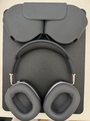 Apple AirPods Max Space Gray Wireless Noise Cancelling Headphones w/ Smart Case
